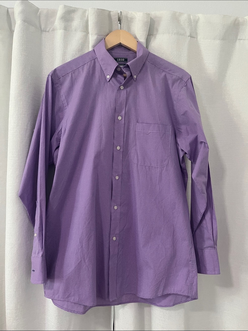 IZOD Lilac Check Long-Sleeve Button-Down Dress Shirt stretch. Regular fit.